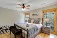 NEW! Valley View Mountain Getaway - Wifi