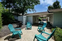 Your quaint family-friendly getaway on the Coast! - 4-Star