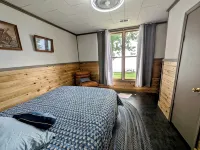 Lakefront Cottage: Amazing Mountain Views Directly on Lake Champlain - Homestays