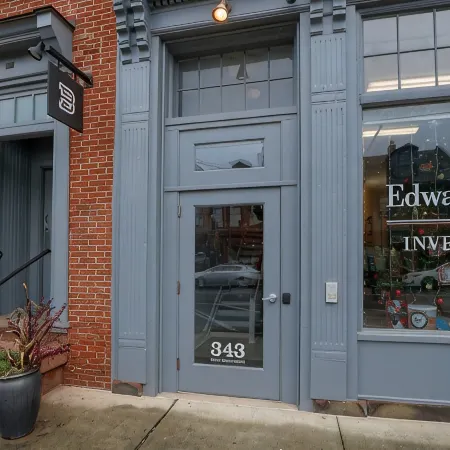 Luxury Lancaster Downtown Condo - 3 blocks from Central Market!