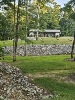 Very nice home minutes from the water in peaceful setting - 3-Star