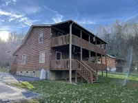 Beautiful Bryson City Oasis ~ Creek on Property - シャレー