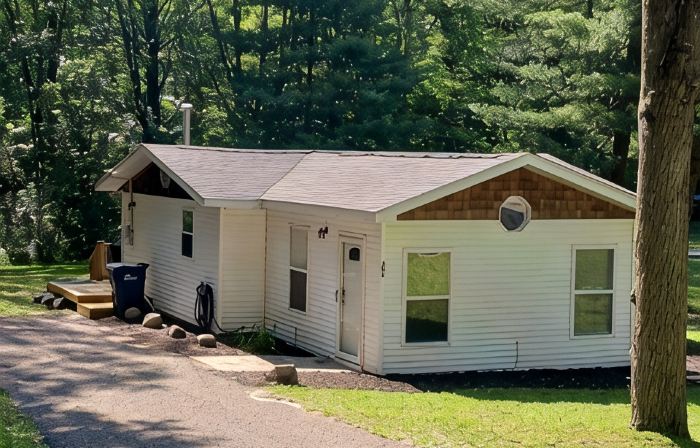Awesome!! 3 Bedroom Home w/ Budd Lake Beach 9 houses away  Leota Trails close by