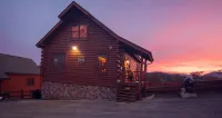 Rustic Mountain Retreat ~ Panoramic Mountain View ~ Hot Tub ~ Game Room ~ Pool - Mountain View