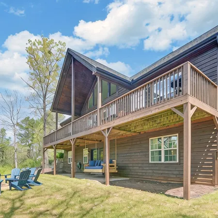 Lake Nottely 4 Bdrm Cabin, Game Rm, Sauna, Mtn & Lake Views, Dock, EV Charger.