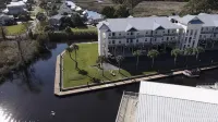 Fisherman’s Dream - condo on canal where the Suwannee meets the Gulf - Pools