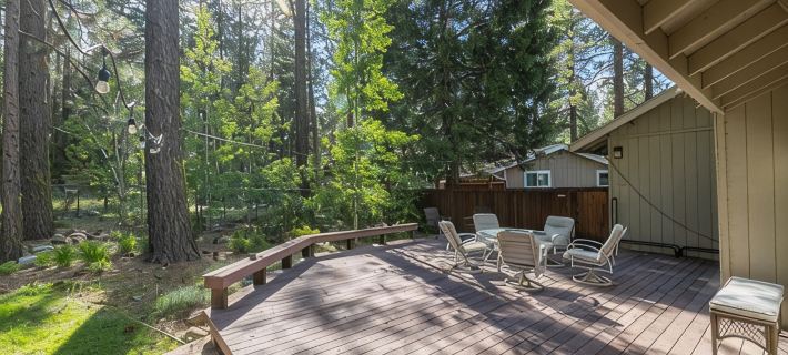 Fun Family Cabin in the Heart of the Lost Sierra w/ BBQ, Games and Tons of Space Hotels in Plumas County