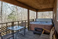Cozy Secluded Cabin with a Hot Tub - Alphydda