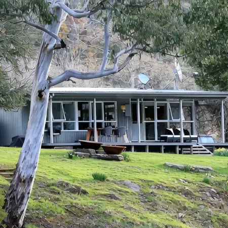 Riverside House on the beautiful Howqua River