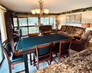 2 Br Condo on resort Property access to members benefits pool/hottub/golf cart - Wi-Fi