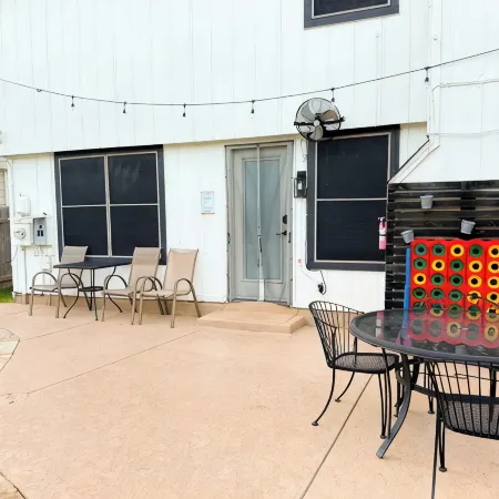 Pool House near Downtown Round Rock