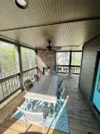 END OF THE LINE - Lake Martin views- Sleeps 12 - 3-Star