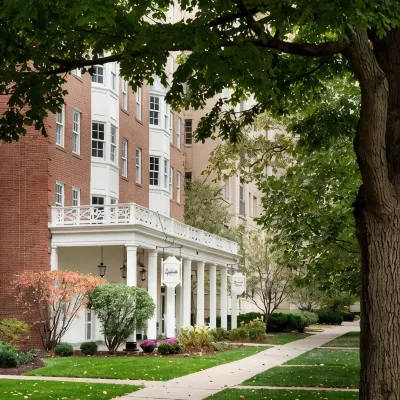 Graduate by Hilton Evanston Hotels near Rogers Park