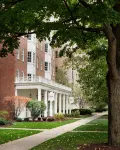 Graduate by Hilton Evanston - Pet-friendly