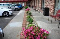 Ans Inn & Suites - parking