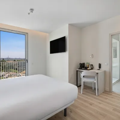 B&B 호텔 포르투 센트로 마사렐로스 이그레자 드 산토 일데폰소 주변 호텔