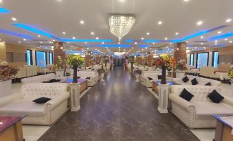 Royaute Luxury Hotel Sialkot