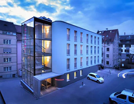 Hotel Krone Unterstrass Отели рядом с достопримечательностью «HWZ Zurich University of Applied Sciences in Business Administration»