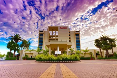 VEA Newport Beach, a Marriott Resort & Spa