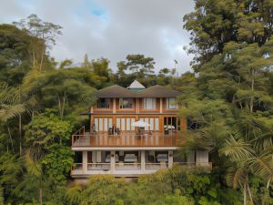 Kapari Natural Lodge & Spa