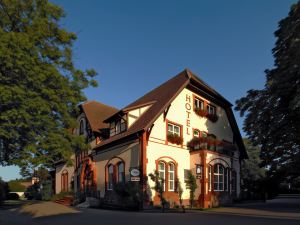 Hotel Villa Knobelsdorff und Restaurant "Alter Pasewalker Bierkeller"