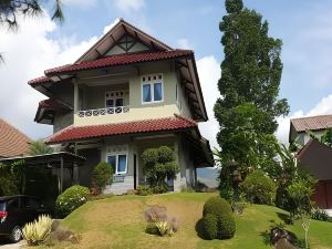 Villa Grace Cimacan