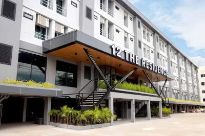 12 The Residence Hotel (Don Mueang Airport) Hotel dekat Don Muang Railway Station