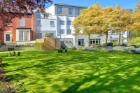 Plus Pinewood on Wilmslow Hotel Cheshire Hotels in Handforth