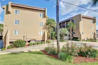 Ocean View Condo Steps Away from Beach, Access to Salt Water Pool by RedAwning Hotels in der Nähe von Peters Point Beachfront Park