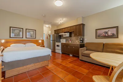 Sandy Beach Suites Hotel in zona Osoyoos Lake