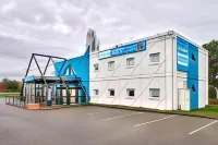 Kyriad Direct Moulins Sud Yzeure Отели в г. Изёр