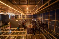 Hotel Jsr Ganga Hotels near Dashashwamedh Ghat