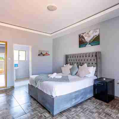 The Crescent Victoria Falls Rooms