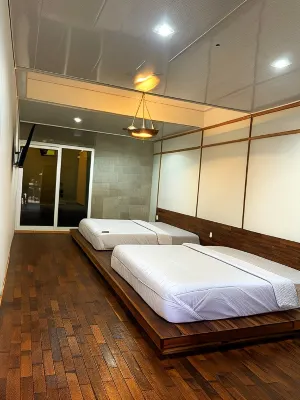 Shtepine Villas Hotel dekat Pemandian Air Panas Guci