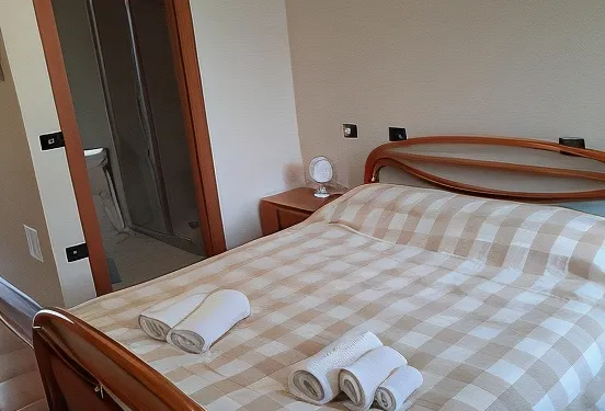 里賈納城堡住宿加早餐旅館