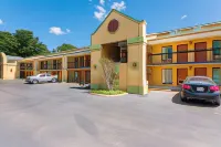 Quality Inn Hotels near Buffalo Creek Gallery