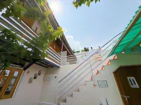 漫遊穆克特什瓦爾 Mukteshwar Temple附近的飯店