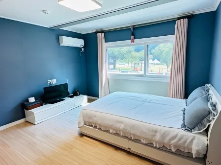 Yeongcheon Riverside Park Pension