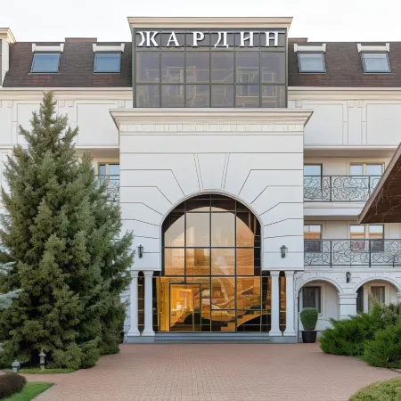 ЖАРДИН, парк-отель