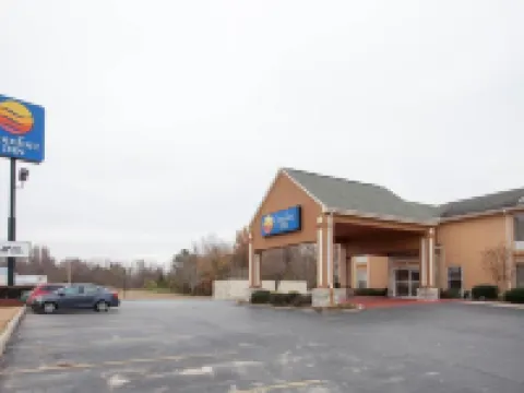 I-40東凱藝套房酒店 北小石城酒店