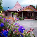 Cemara Tujuh Homestay & Resto Hotels in Garung