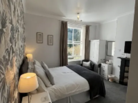 Bryn Derwen Guest House Hotels near Conwy