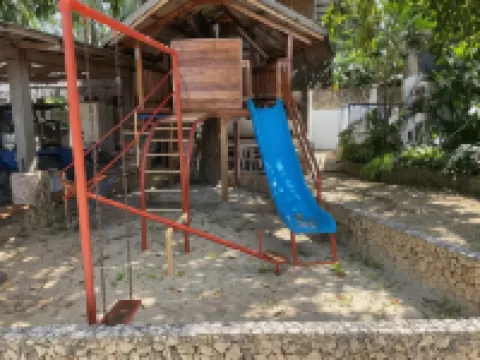 راينبو باي بيتش آند دايف ريزورت فنادق في سیقیحور