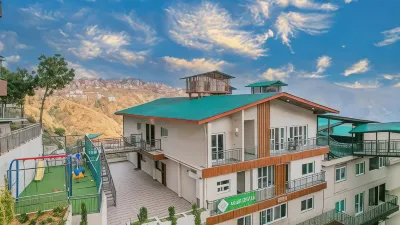 Alaya Stays 3 BHK Apartment with Hill View - Cliff Trident