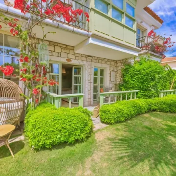 Palas Alaçatı - Adult Only