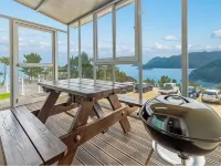Yeosu Seuteimeong Hotels near Hyangiram Hermitage