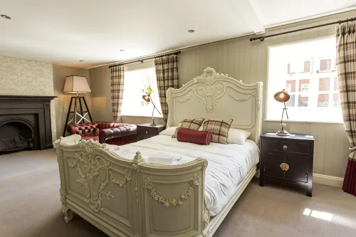 The Dirty Bottles Inn Hotels in Alnwick