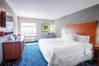 Four Points by Sheraton Saskatoon Hotels near Third Avenue United Church