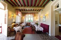 Domaine des Roches Hotels in Gien