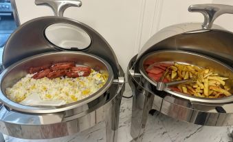 1. 카딤 호텔..